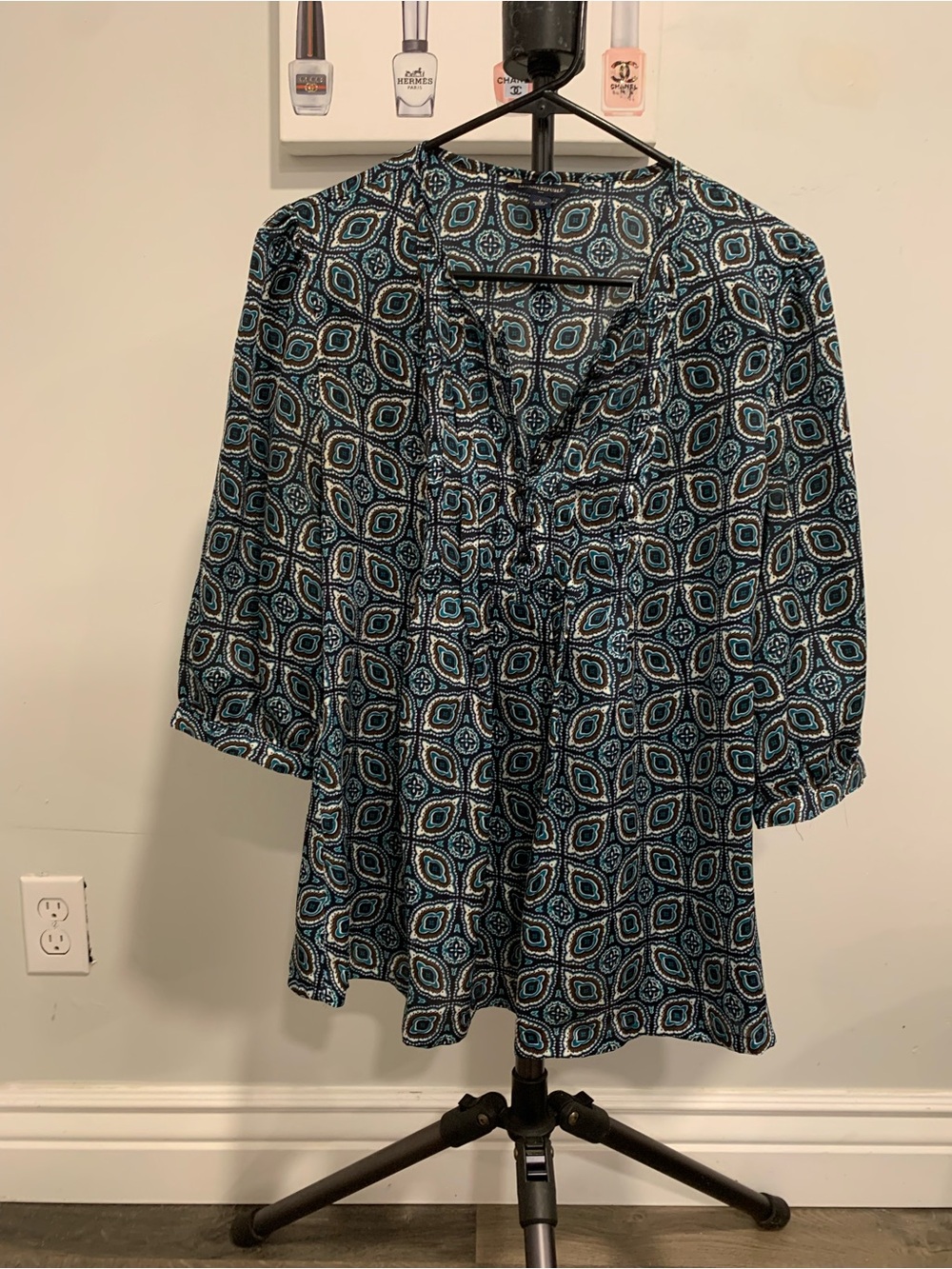 Banana Republic Blue cropped sleeve Blouse -GB011